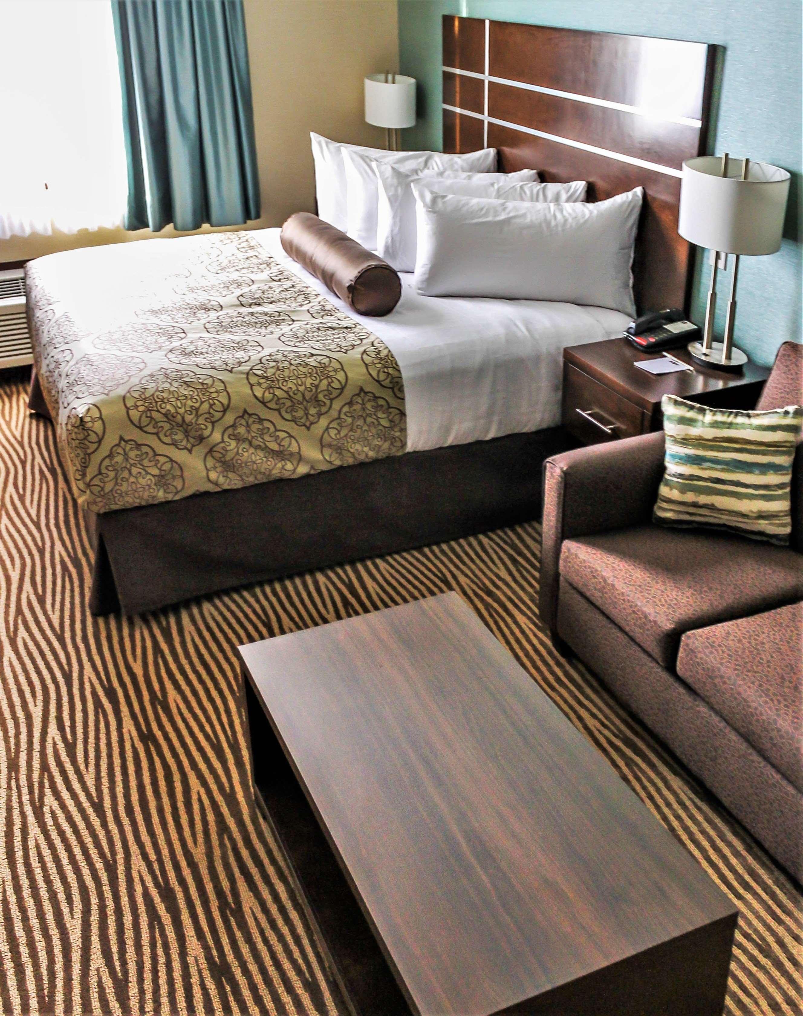 Hotel Western Airport 3*